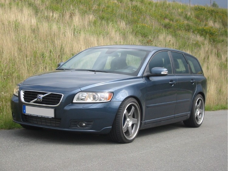 V50 2.0 D4 130kW/177PS