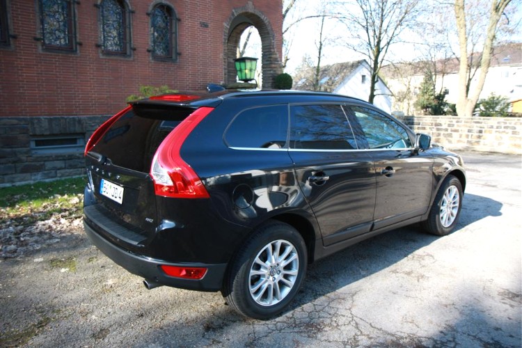 XC60 2.4D 129kW/175PS FWD<br>inkl. Mod. 2011